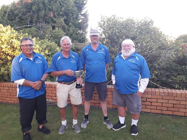 Eyes on the prize . . . Winners of the Southland Challenge Cup were Wyndham Bowling Club members,...