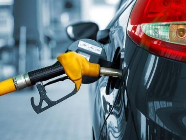 The cost of a litre of petrol soaring past $3 in New Zealand. Photo: NZ Herald 