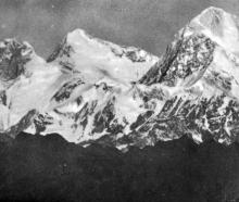 Mt Everest, the world's highest peak (centre) with Makalu (fifth-highest, right)— Otago Witness,...