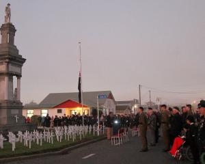 Hundreds attend Anzac Day at Balclutha’s cenotaph. PHOTOS: NICK BROOK
