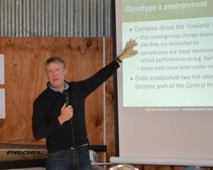 AbacusBio managing director Neville Jopson explains  the Central Progeny Test  at a Beef and Lamb...
