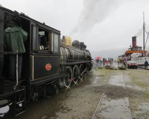 The Kingston Flyer meets  TSS Earnslaw in Kingston on October 18, the first   re-enactment cruise...
