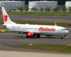 MalindoAir Boeing 737-900ER taxiing at Tokyo Narita airport (2017). Photo: Getty Images