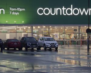 Countdown Dunedin South at 323 Anderson’s Bay Rd has reopened this morning.  PHOTO: GERARD O’BRIEN