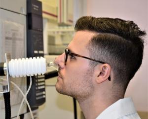 A researcher uses gas chromatography-olfactometry to analyse odour-active compounds. Photo:...