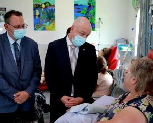 Prime Minister Christopher Luxon (L) and Health Minister Shane Reti. Photo: RNZ