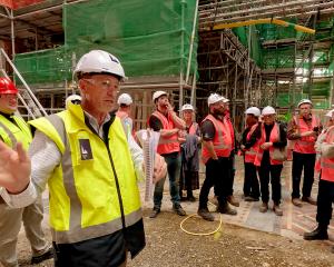 Project manager Keith Paterson explaining the reinstatement process. Photos; Geoff Sloan