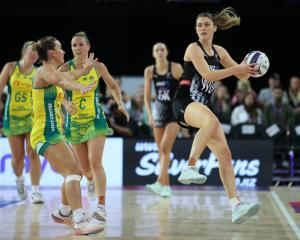 Kate Heffernan brings the ball down the court against the Diamonds. PHOTO: GETTY IMAGES
