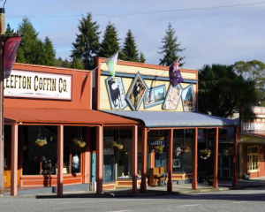 Reefton's town centre has a number of historic buildings from its days as a centre for mining....