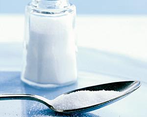 The Ministry of Health recommends a maximum salt consumption of 5.8g a day. In New Zealand,the...