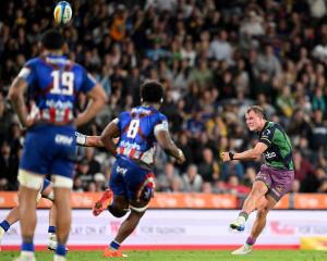Sam Gilbert tried a last-gasp dropped goal but pushed it wide. Photo: Getty Images