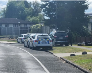 Police cars outside the police station in Murupara in Whakatāne District. Photo: RNZ
