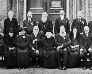 1848-1853 arrivals pose at Early Settlers' Hall, Dunedin on Otago Anniversary Day. Back row:...