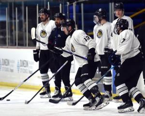 The Ice Blacks train yesterday at the Dunedin Ice Stadium ahead of the men’s world championships...