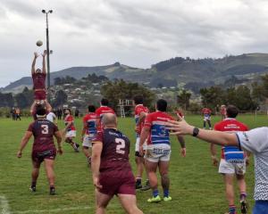 Harbour took on AU today at Watson Park, winning 48-27. Photo: Max Quinn