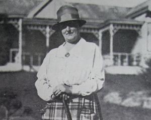Mrs Dodgshun, of Dunedin, winner of the Otago Ladies Golf Championship. Otago Witness, 12.5.1925 
