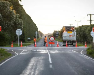 The crash closed Newtons Rd for a few hours. Photo: RNZ