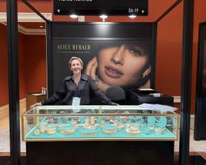 Alice Herald has been living in Wānaka since 2005, and was the first Kiwi jewellery designer to...