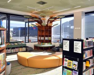 The children’s corner, featuring the rākau kōrero, or story tree.