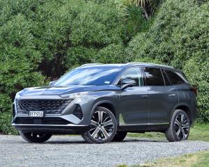 PHOTOS: DAVID THOMSON