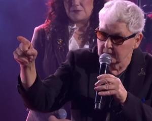 Dame Lynda Topp blasts the government's arts funding at the Aotearoa Music Awards. Photo: RNZ...