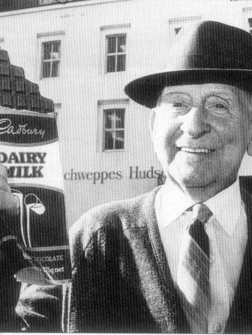 In 1990, Fred Wheeler (81) retired, 68 years after beginning work at Hudsons as a 14-year-old, in 1922. PHOTO: SUPPLIED