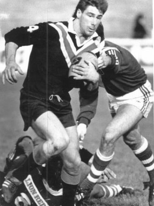 BEGINNING: Mike Dorreen makes a run during Canterbury's match against Auckland in 1988.