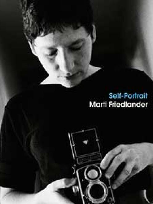 SELF-PORTRAIT<br><b>Marti Friedlander and Hugo Manson</b><br><i>Auckland University Press</i>SELF-PORTRAIT<br><b>Marti Friedlander and Hugo Manson</b><br><i>Auckland University Press</i& SELF-PORTRAIT<br><b>Marti Friedlander and Hugo Manson</b><br><i>Auckland University Press</i>SELF-PORTRAIT<br><b>Marti Friedlander and Hugo Manson</b><br><i>Auckland University Press</i&