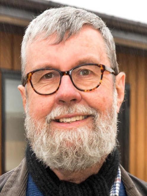 Former mayor Garry Moore. Photo: File