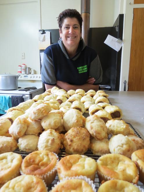 Jude Gamble likes to make sure the shearers and other wool harvesting staff under her care at Dion Morrell’s Lawrence site are well fed. As well as two large meals, she also makes smokos and lunches for them. PHOTO: YVONNE O’HARA Jude Gamble likes to make sure the shearers and other wool harvesting staff under her care at Dion Morrell’s Lawrence site are well fed. As well as two large meals, she also makes smokos and lunches for them. PHOTO: YVONNE O’HARA