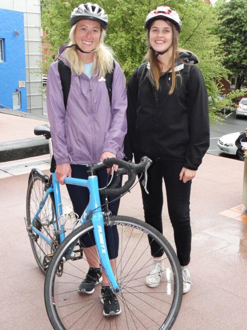 Beats study researchers Jessica Calverley (left), a masters student in physical education, and...