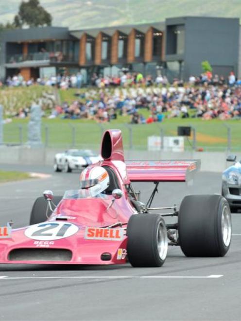 A Begg FM5 single-seater and a Mercedes Gullwing take the Highlands Motorsport Park members'...