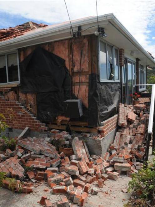 A damaged Redcliffs house in Christchurch. Photo by Peter McIntosh.