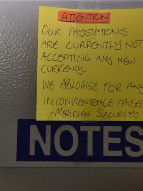 A Meridian mall parking ticket machine which will not accept new banknotes for another week....