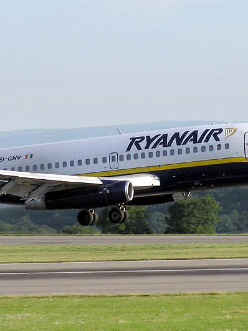 A Ryanair plane. Photo by Wikimedia Commons.