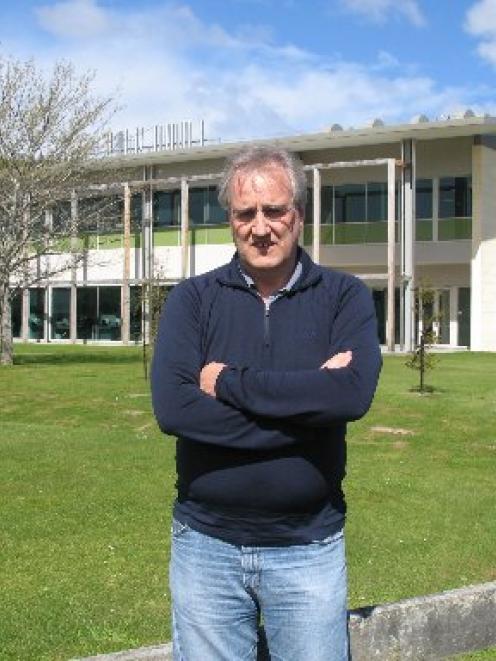 AgResearch Invermay scientist John McEwan. Photo by Neal Wallace.