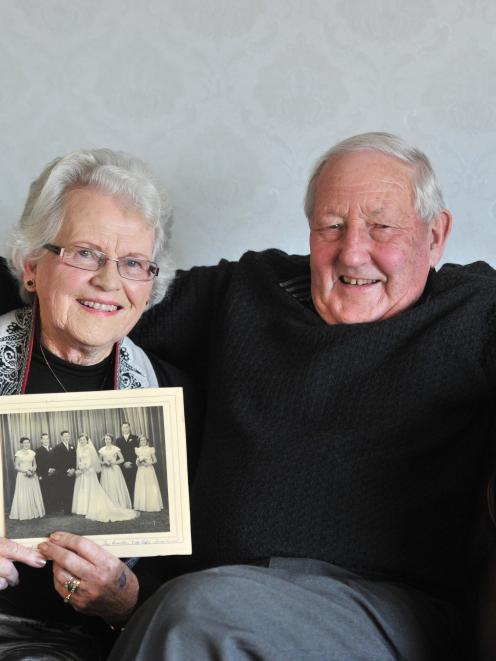 Alan and Glenise Weir celebrate their 60th wedding anniversary today. Photo by Linda Robertson.