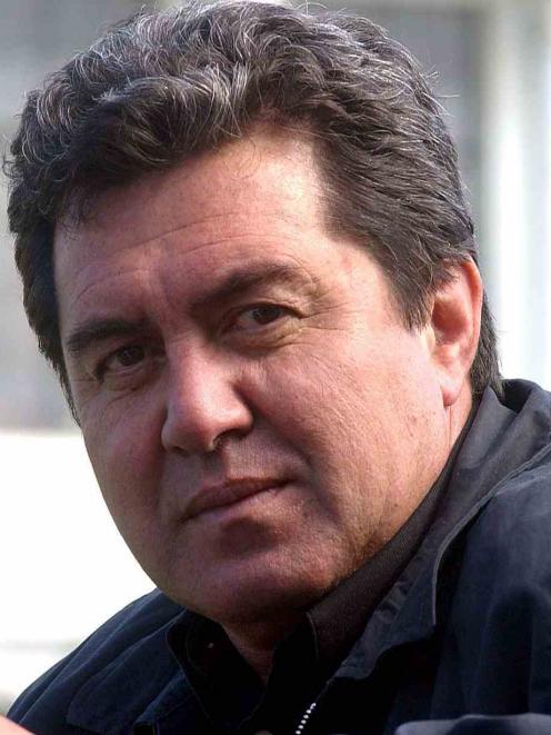 Alan Duff.