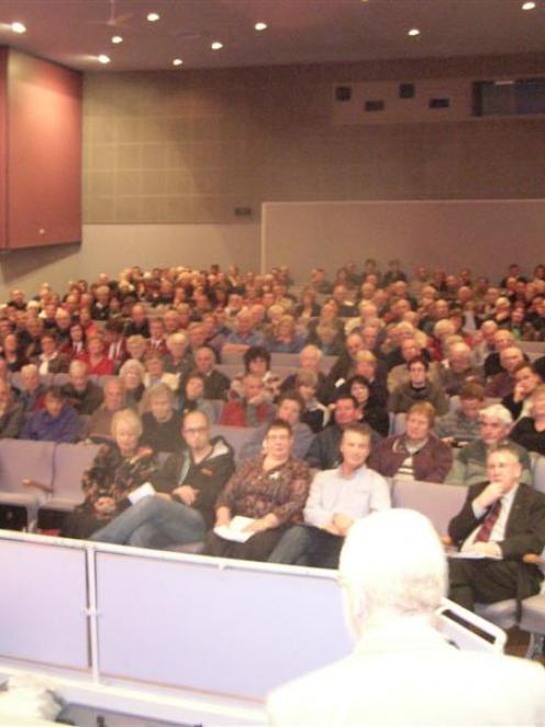Alexandra's War Memorial Theatre was full last night when about 360 people attended a public...