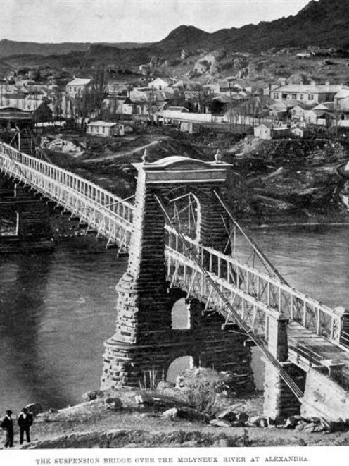 An archival photograph of the historic Alexandra bridge in 1903.