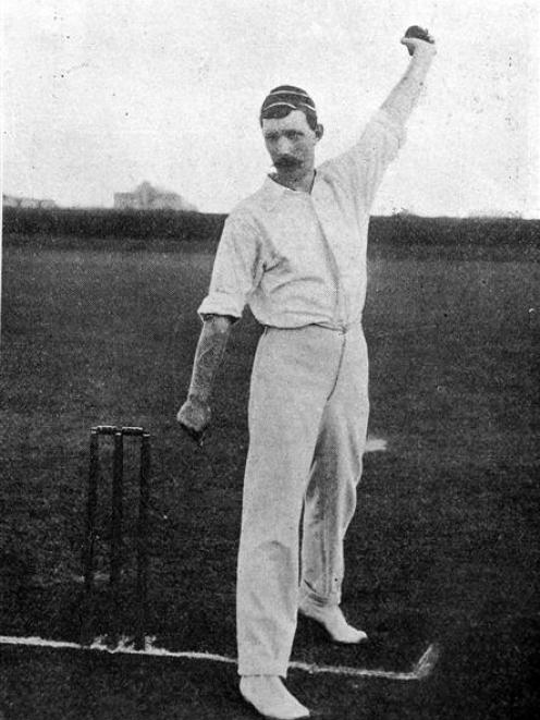 Arthur Fisher shows his left-arm style. Photo from ODT files.