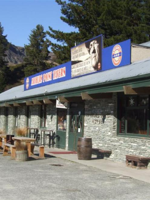 Arthurs Point Tavern. Photo by Tracey Roxburgh.