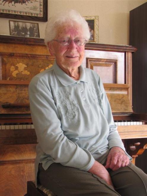 Bettie Lawson is stepping down after being the "backbone" of Roxburgh music for half a century....