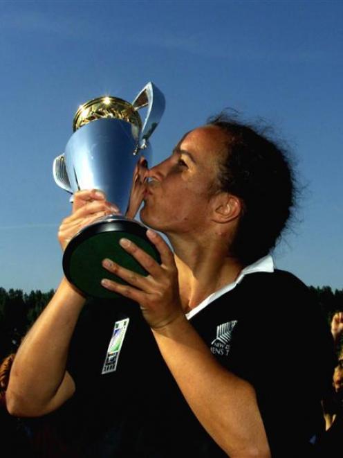 Black Ferns captain Farah Palmer kisses the world cup after beating the United States in the 1998...