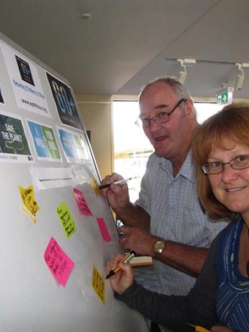 Central Otago Reap enviroschools co-ordinator Steve Brown and Alexandra Community House manager...