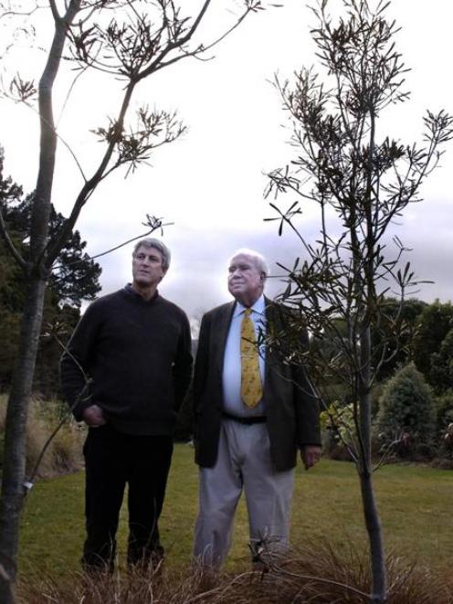 Conservationist Emeritus Prof Peter Raven (right), of Missouri, and Dunedin Botanic Garden team...