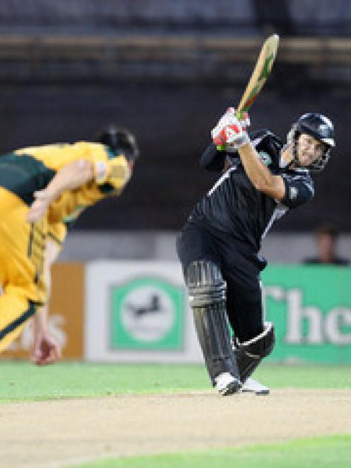New Zealand's Daniel Vettori in action batting against Australia