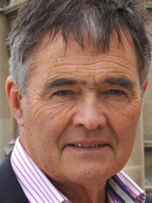 Dave Cull.