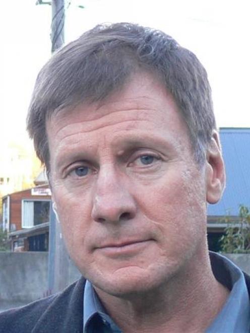 Denis Mander