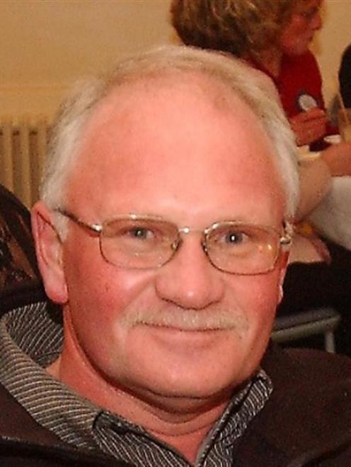 Dennis Leeden